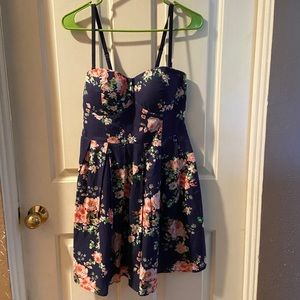 Floral summer dress with removable straps